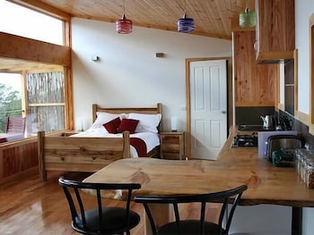 Woodbridge Hill Hideaway - Accommodation Southport 5