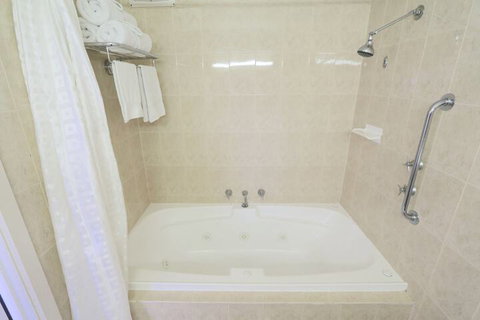 Harbour View Motel - Accommodation Southport 3