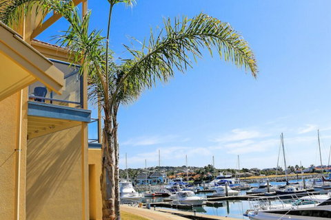 The Marina Hotel - Accommodation Southport 2