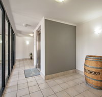 Shoal Bay Beachclub Apartments - Southport Accommodation
