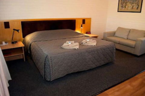 Angaston Vineyards Motel - Southport Accommodation 0