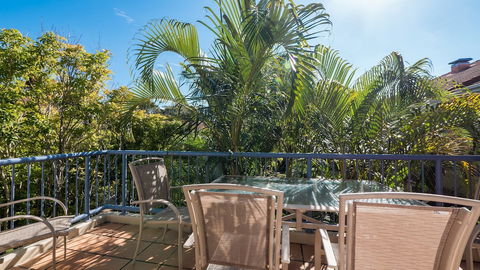 Sanctuary Lake Apartments - Southport Accommodation 1