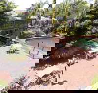 Bell Motel - Southport Accommodation