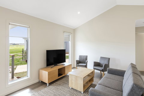 RACV Cobram Resort - Accommodation Southport 3