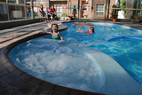 Arkana Motor Inn & Terrace Apartments - Accommodation Southport 3