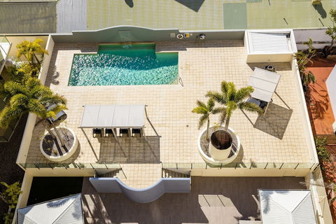 Jack & Newell Holiday Apartments - Southport Accommodation 2