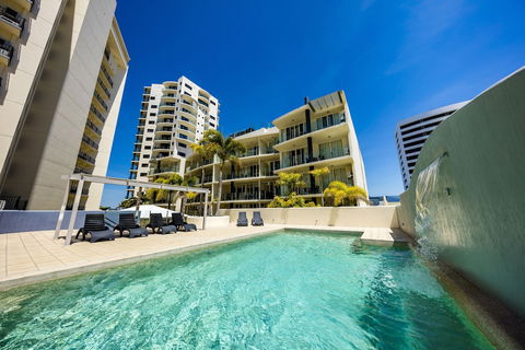 Jack & Newell Holiday Apartments - Southport Accommodation 3