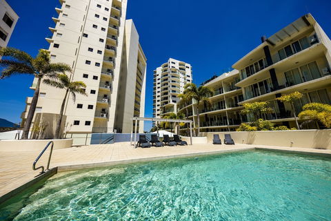 Jack & Newell Holiday Apartments - Southport Accommodation 5