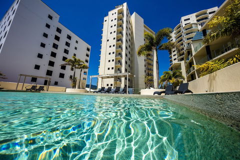 Jack & Newell Holiday Apartments - Southport Accommodation 4
