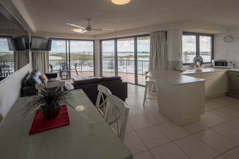 Centrepoint Holiday Apartments - Southport Accommodation 6