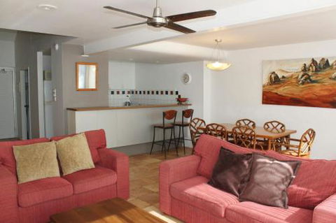 A Beautiful Flat - Southport Accommodation 2