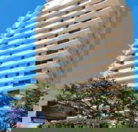Beachside Tower - Southport Accommodation