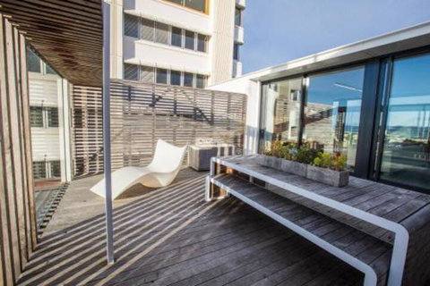 Avalon City Retreat - Accommodation Southport 0