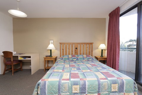 Atrium Resort Hotel - Southport Accommodation 6