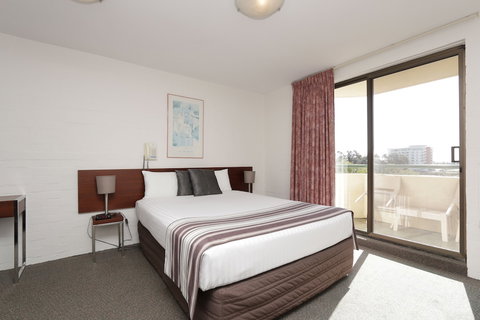 Atrium Resort Hotel - Southport Accommodation 5