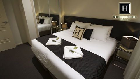 H Boutique Hotel - Southport Accommodation 5