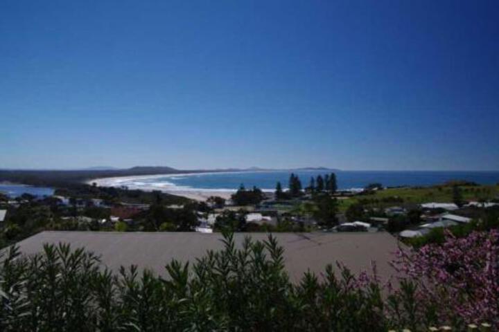 Carrai NSW Southport Accommodation