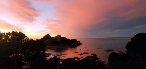 Goat Island Bungalow - Southport Accommodation 3