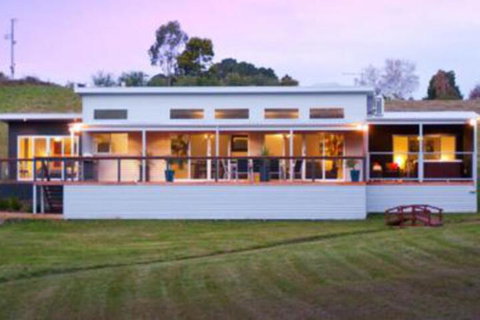 Alyonah Daylesford - Accommodation Southport 0