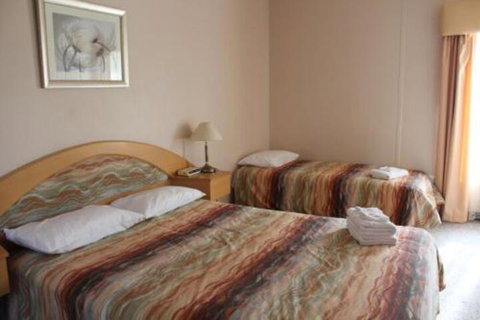 Golden Rivers Holiday Apartments - Accommodation Southport 6