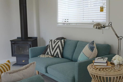 Sisters Beach Paradise - Southport Accommodation 5