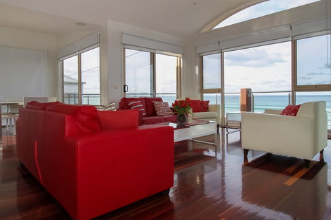 Aqua Luna - Accommodation Southport 3