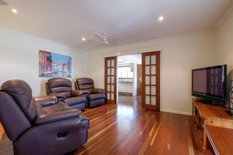 Home At Southside Central - Southport Accommodation 3