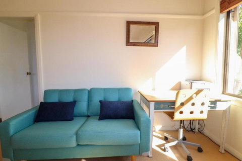 A Reflection On The Lake - Accommodation Southport 5