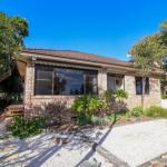 A Reflection On The Lake - Accommodation Southport 0