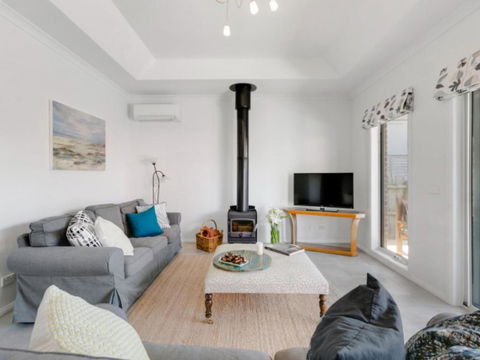 Venice On The Beach - Southport Accommodation 1