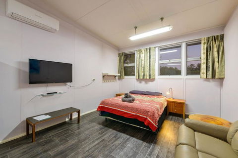 Getaway Villas Unit 38 10 2 Bedroom Self Contained Accommodation - Southport Accommodation 6