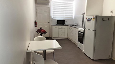 Getaway Villas Unit 38 6 1 Bedroom Self Contained Accommodation - Accommodation Southport 6