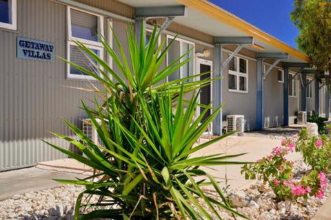 Getaway Villas Unit 38 6 1 Bedroom Self Contained Accommodation - Accommodation Southport 0
