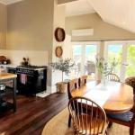 Galway - Southport Accommodation 0