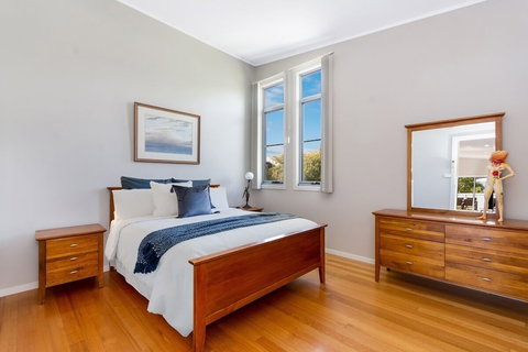 Angourie Blue Unit 2 - Accommodation Southport 4