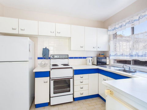 Aquarius 9 Opposite Wallis Lake - Accommodation Southport 4