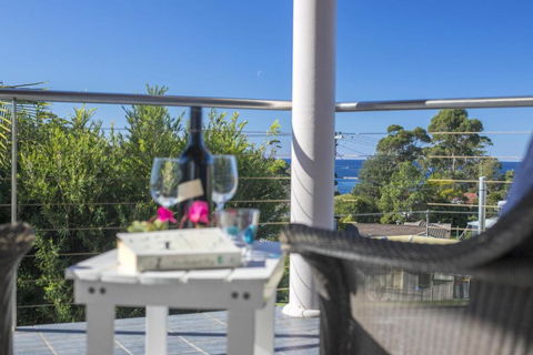 58 Seaview St. Summer Days - Southport Accommodation 6