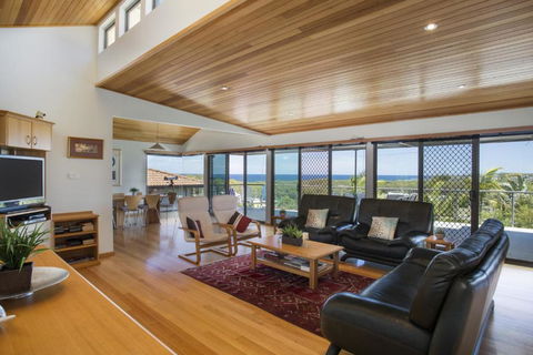 Elevated Views At Burrill Lake 17 Canberra Cres - Southport Accommodation 6