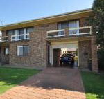 Flat 1 / 15 Dalmeny Drive - Accommodation Southport