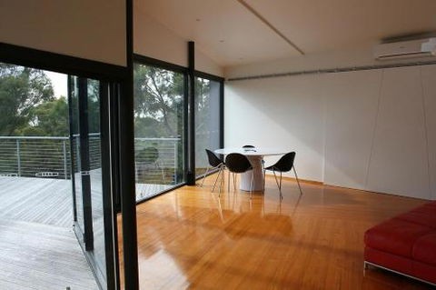 SEA STACKS Shacks At The Denison - Southport Accommodation 4