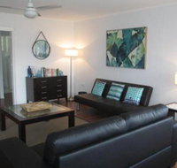 Charming Beach House - Southport Accommodation
