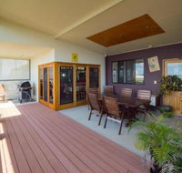Blue Water Retreat Upstairs - Southport Accommodation