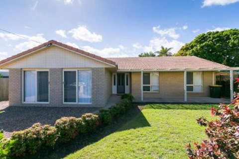 Cozy Family Holiday House - Southport Accommodation 6