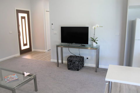 Willow Island Waterfront - Southport Accommodation 4