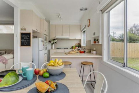 A Wave From It All - Accommodation Southport 6