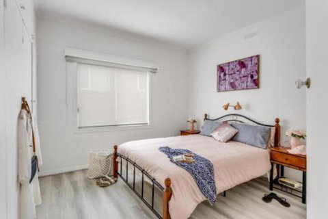 A Wave From It All - Accommodation Southport 0