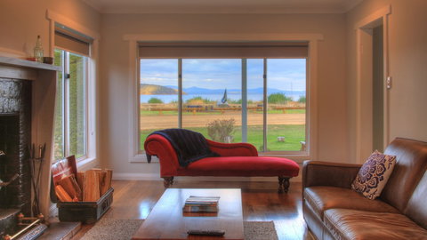 Castaway Cottage - Essentially Tas - Southport Accommodation 4