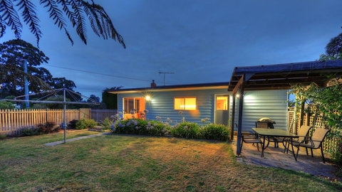 Castaway Cottage - Essentially Tas - Southport Accommodation 0