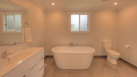 Castaway Cottage - Essentially Tas - Southport Accommodation 5