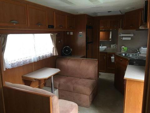 Luxury Caravan - Southport Accommodation 4